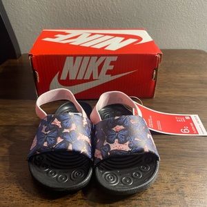 Nike Butterfly Slides